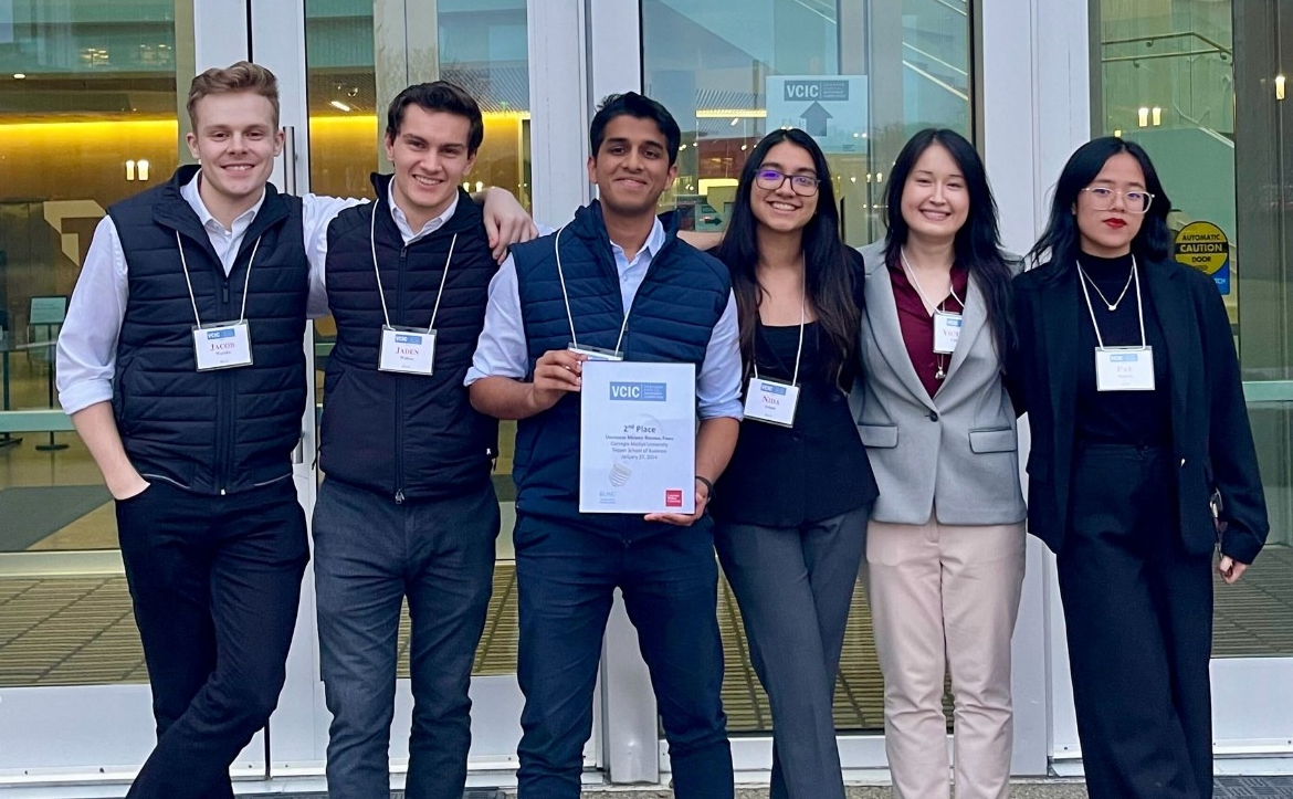 Students from the University of Cincinnati Bearcats Ventures group